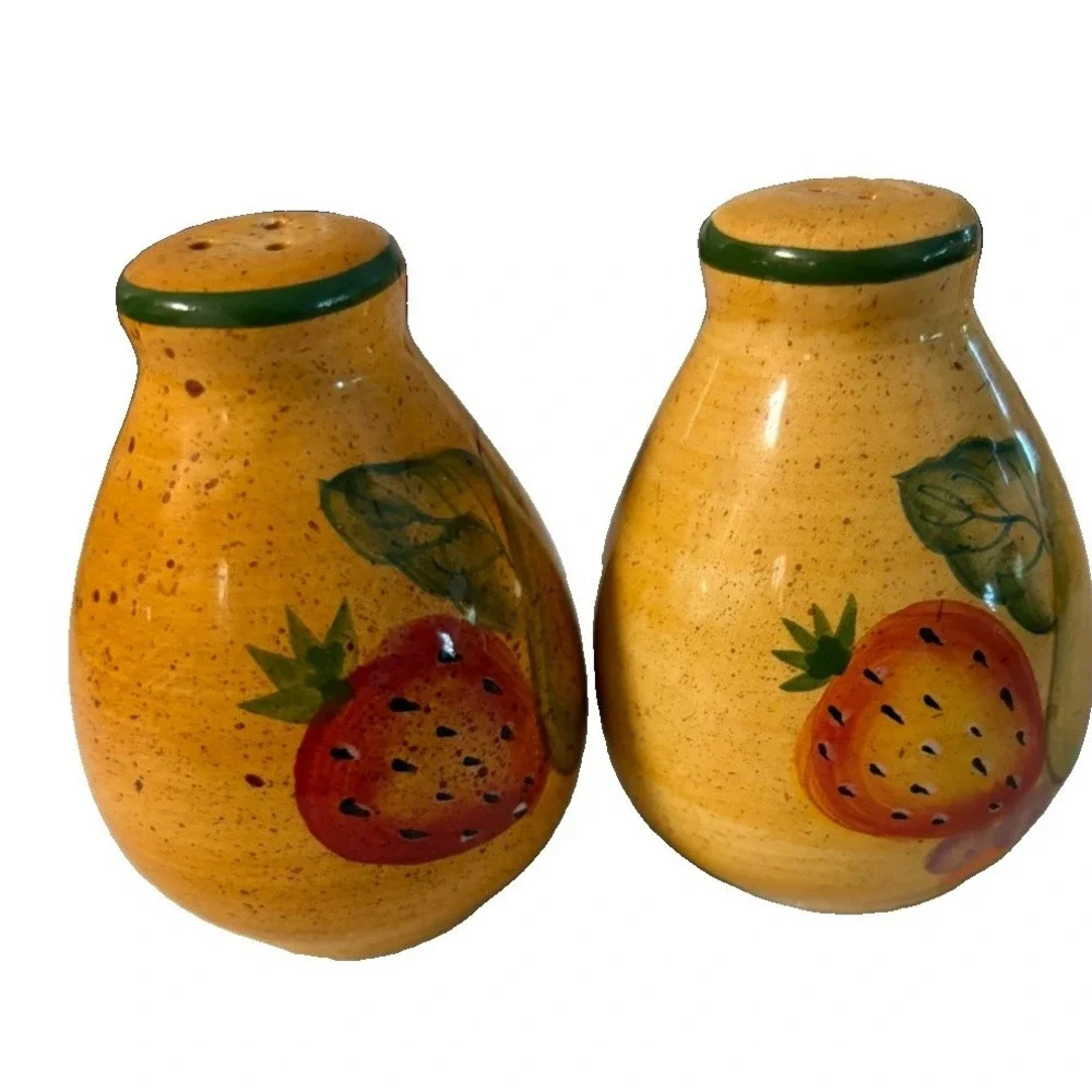 Vtg Hand Painted Ceramic Fruit Salt And Pepper Shakers Pear Strawberry 3